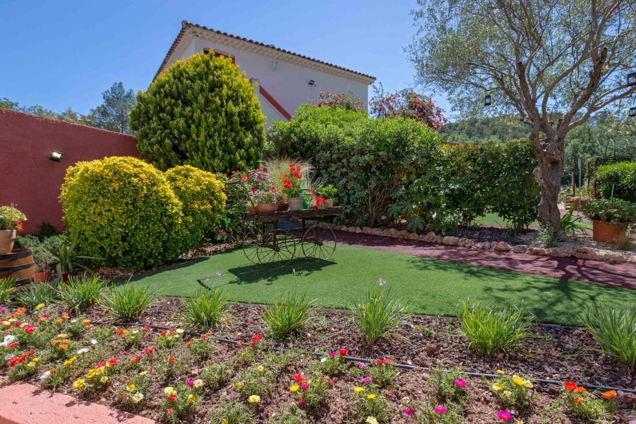 Hotel Les Pins Blancs En Provence Le Muy Zewnętrze zdjęcie