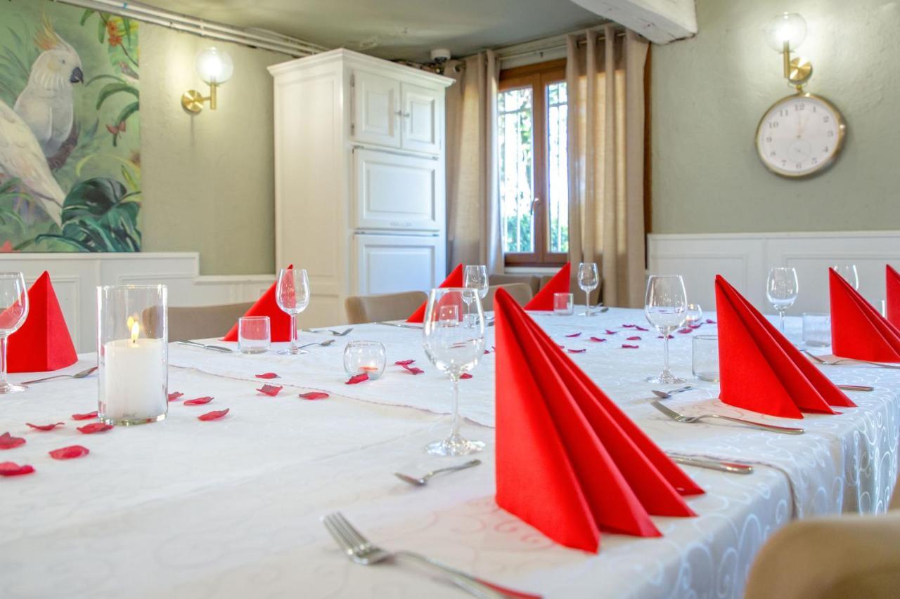 Hotel Les Pins Blancs En Provence Le Muy Zewnętrze zdjęcie