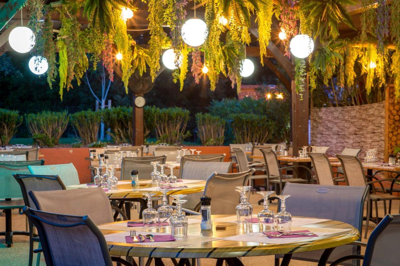 Hotel Les Pins Blancs En Provence Le Muy Zewnętrze zdjęcie