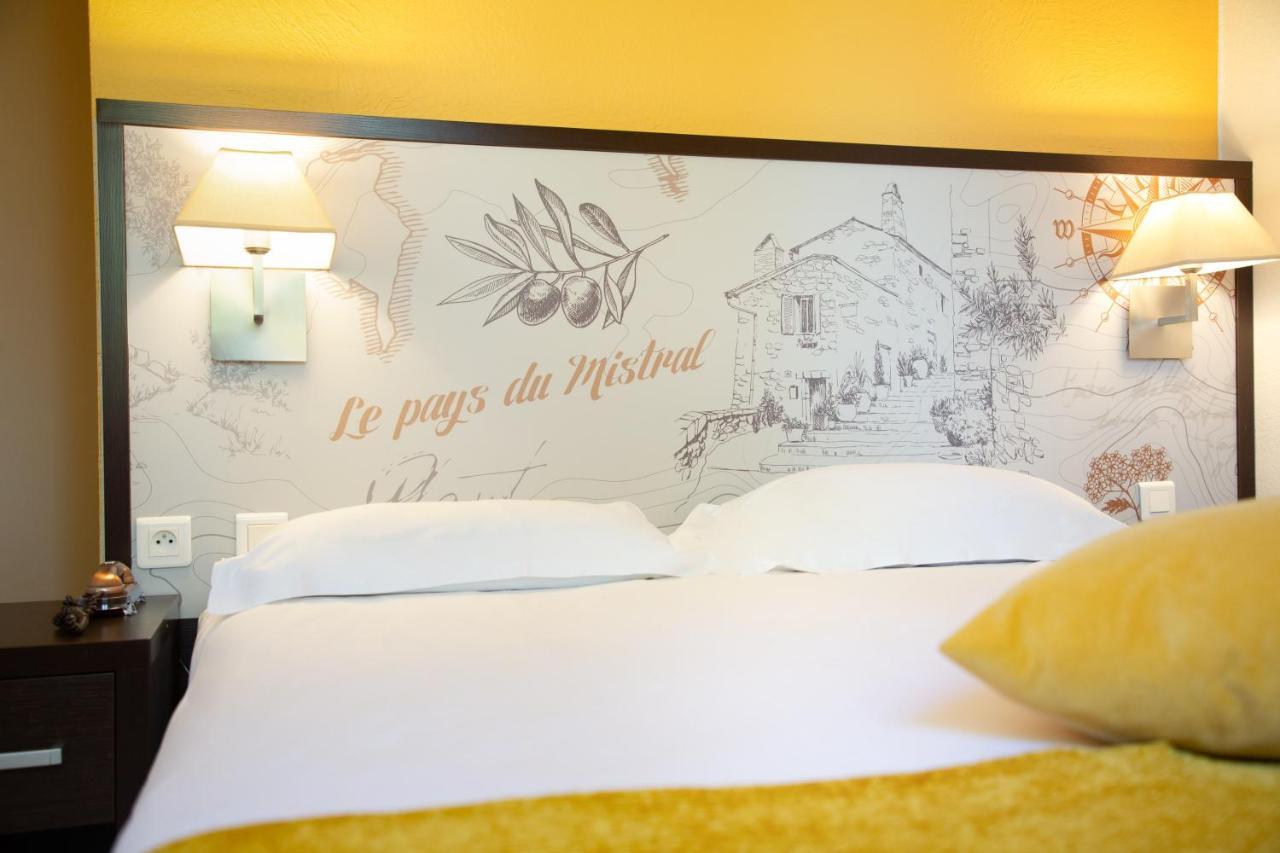 Hotel Les Pins Blancs En Provence Le Muy Zewnętrze zdjęcie