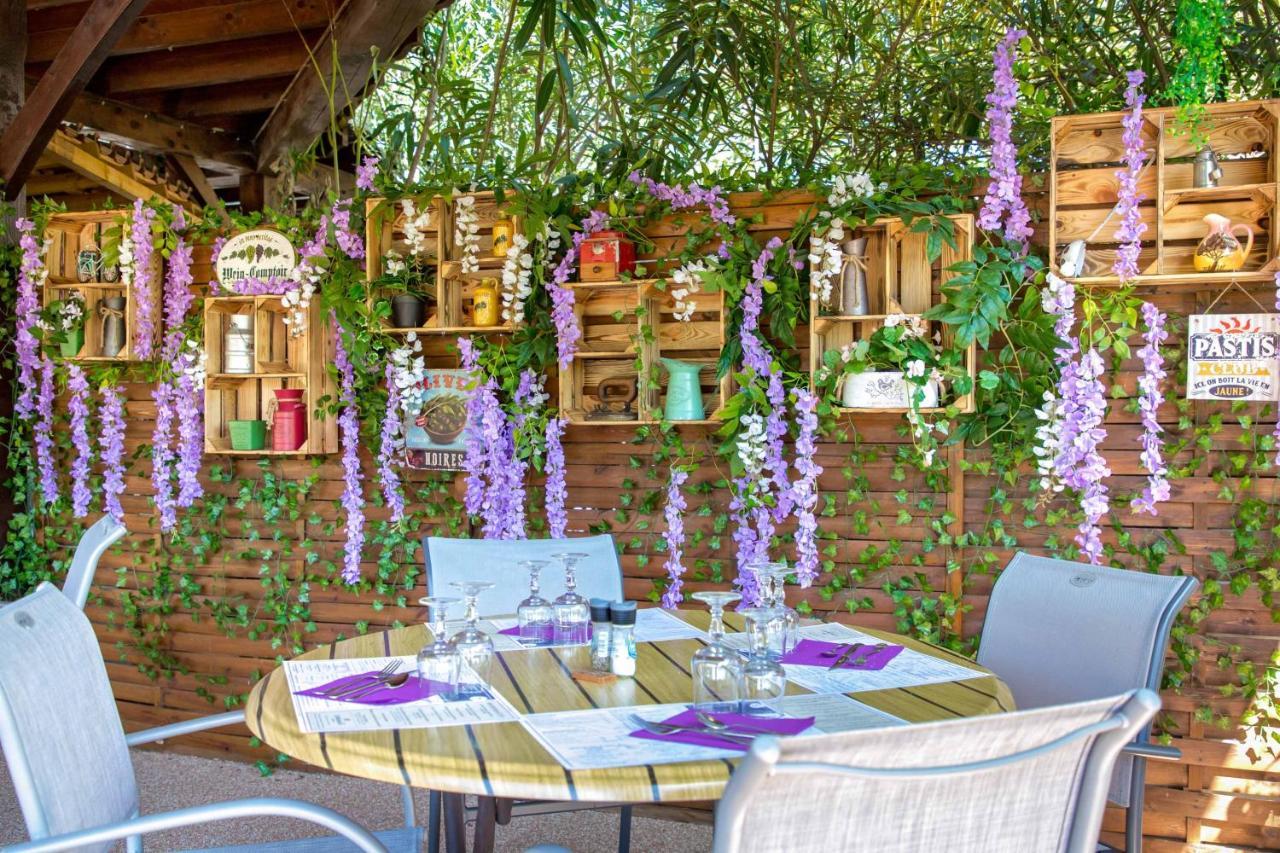 Hotel Les Pins Blancs En Provence Le Muy Zewnętrze zdjęcie