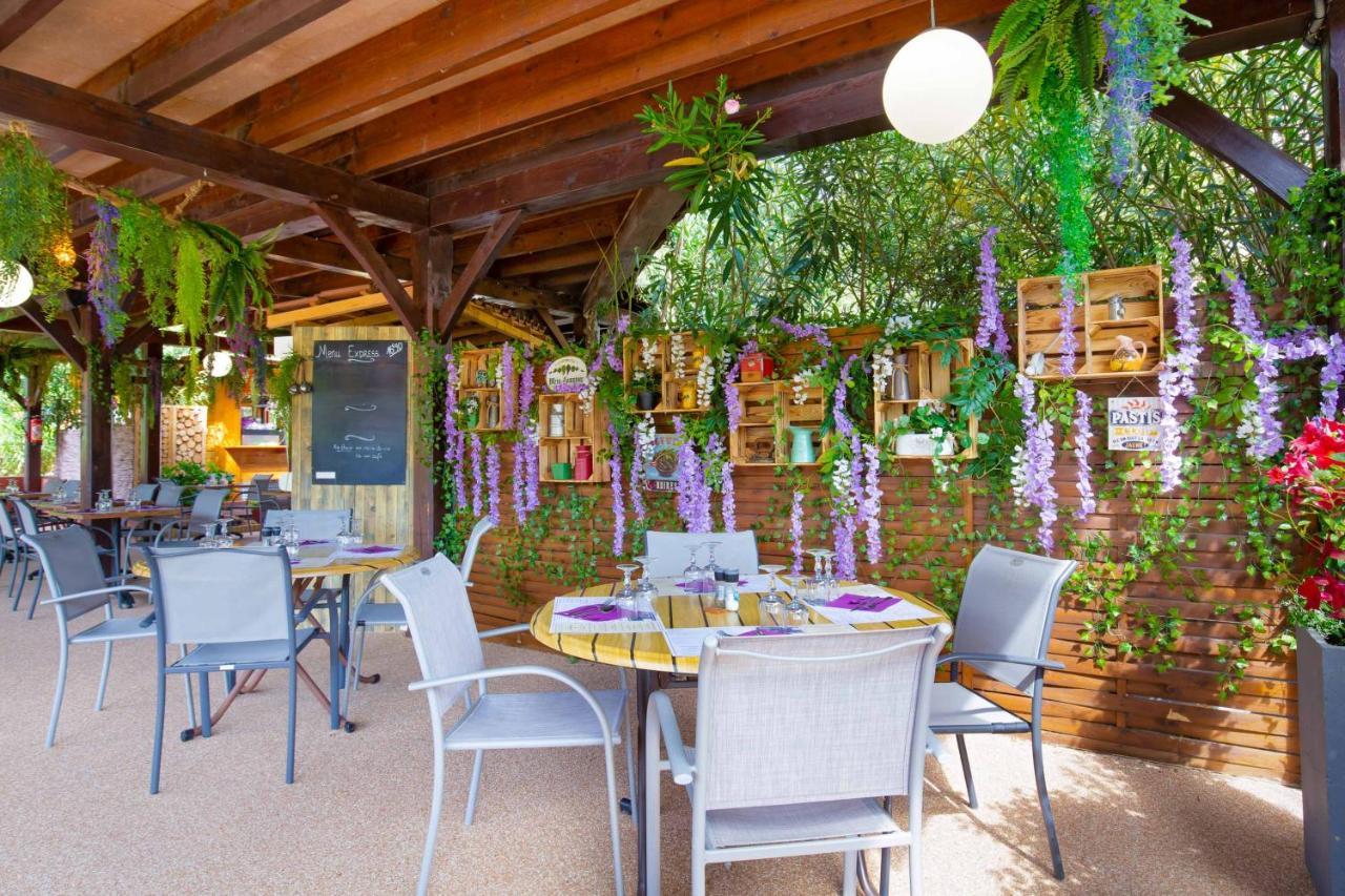 Hotel Les Pins Blancs En Provence Le Muy Zewnętrze zdjęcie