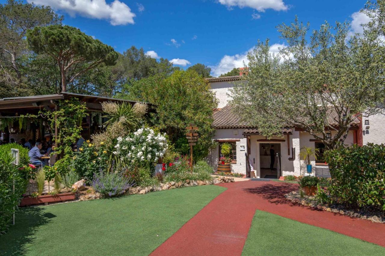Hotel Les Pins Blancs En Provence Le Muy Zewnętrze zdjęcie