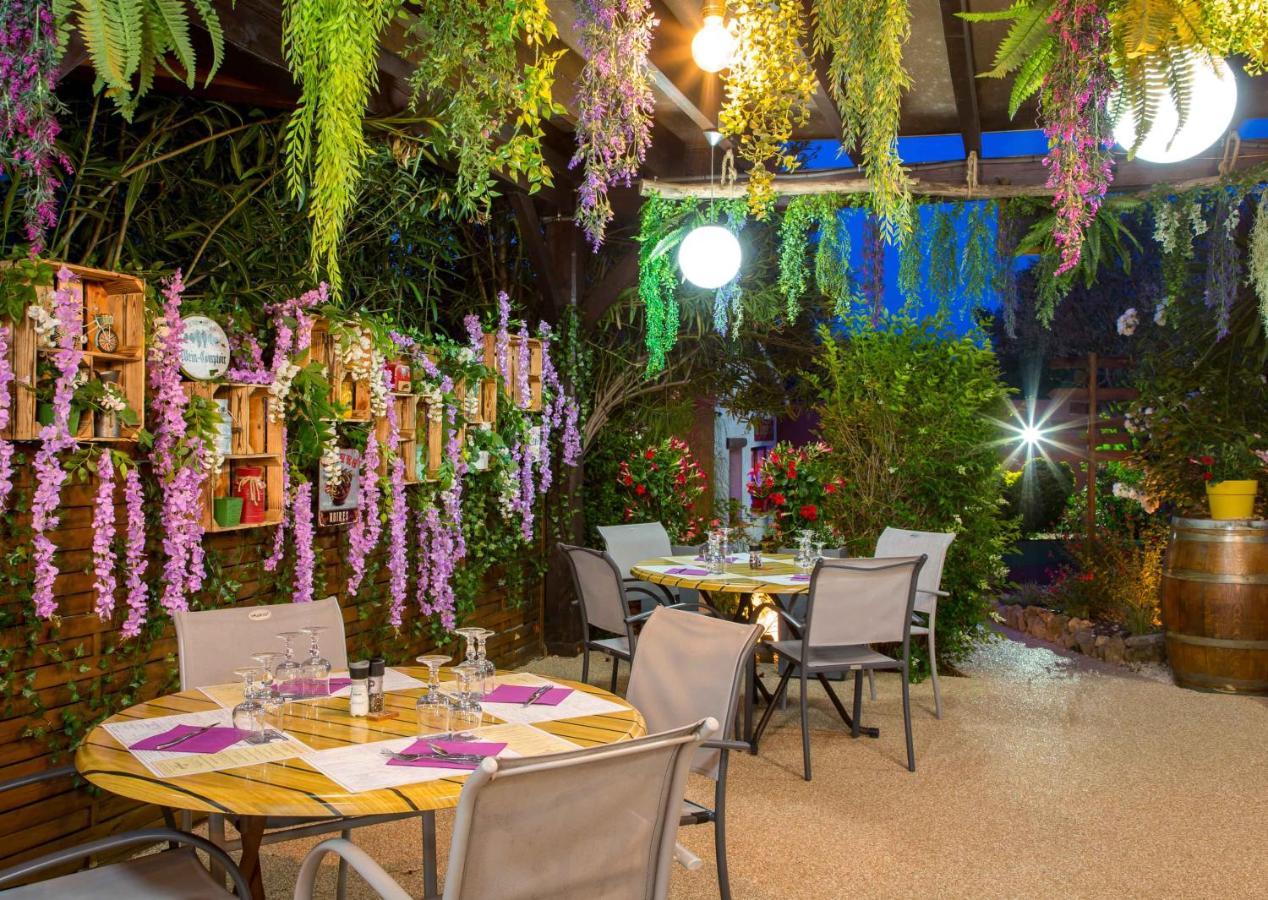 Hotel Les Pins Blancs En Provence Le Muy Zewnętrze zdjęcie