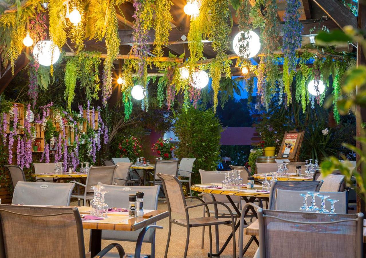 Hotel Les Pins Blancs En Provence Le Muy Zewnętrze zdjęcie